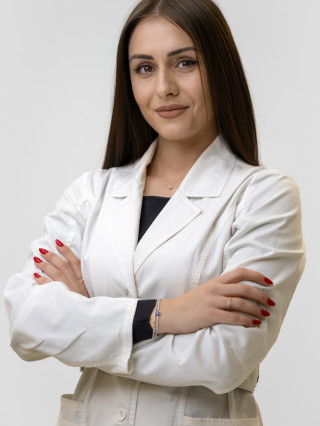 Д-р Ивелина Маринова