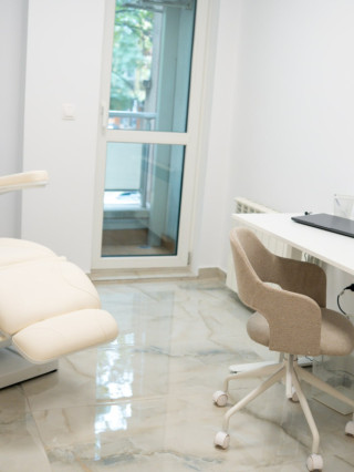 Д-р Мария Разложка