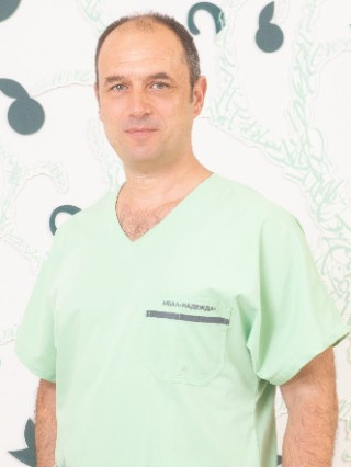 Д-р Емил Костадинов
