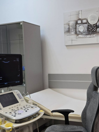 Д-р Емилиян Велев