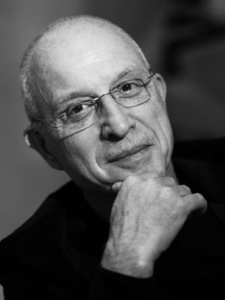 Проф. Даниел Костов, дмн, FACS