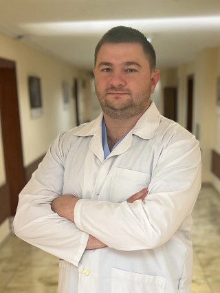 Д-р Мирослав Райков