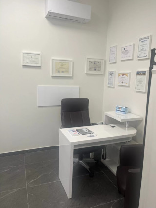 Д-р Сара Статева