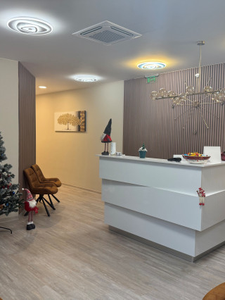 Д-р Жорес Стойков