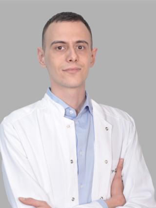 Д-р Александър Славов