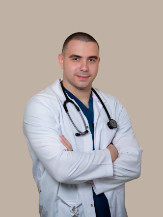 Д-р Йордан Трифонов