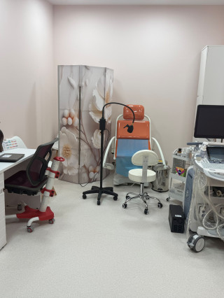 Д-р Веселина Славкова