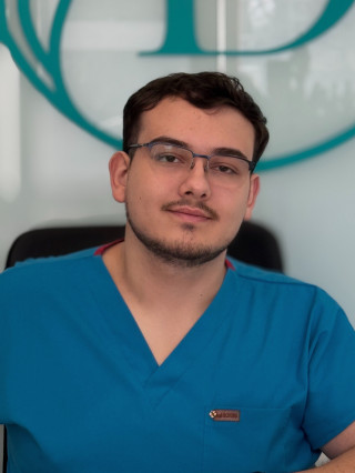 Д-р Любен Стойков