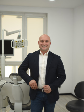 Д-р Васил Кабакчиев